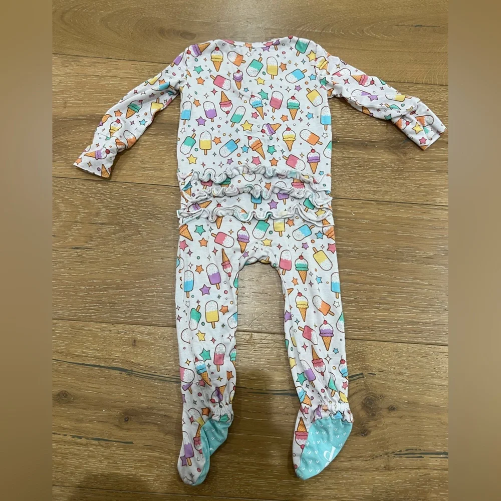 Posh Peanut ruffle butt onesie - size 6-9m - Picture 4 of 4